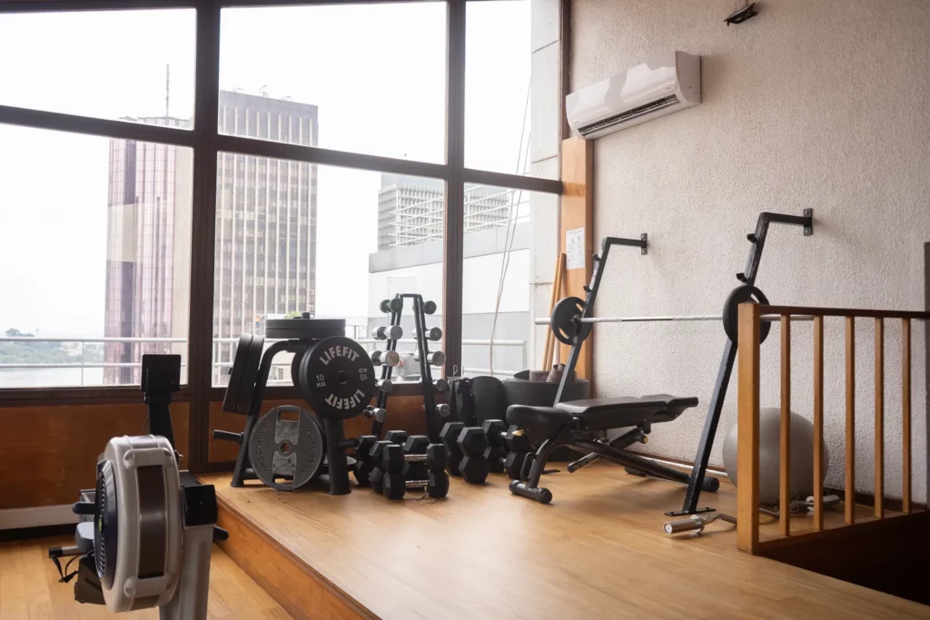 Espace musculation avec vue sur le Plateau